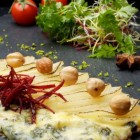 tarte-fine-au-fromage-fourme-d’ambert-et-aux-poires